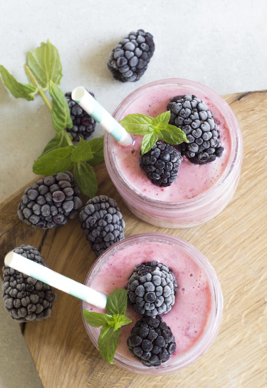 berries blackberries close up cocktail